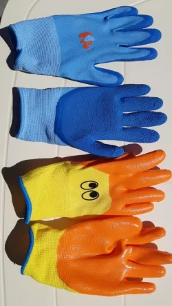 Very nice gloves! Adopted... U13c8f68e274b4cd48f46c004b5f941774